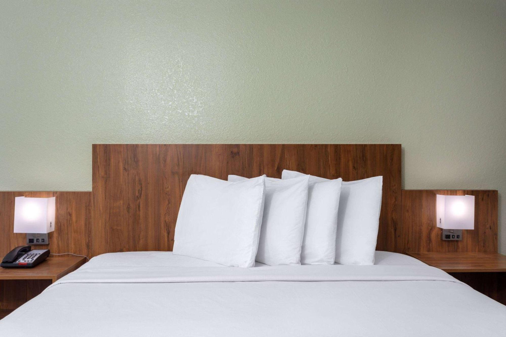 Ramada By Wyndham Altamonte Springs Near I-4 Hotel Exterior foto